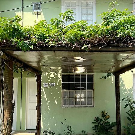 Casa Verde No Centro De Araquari Eksteriør bilde